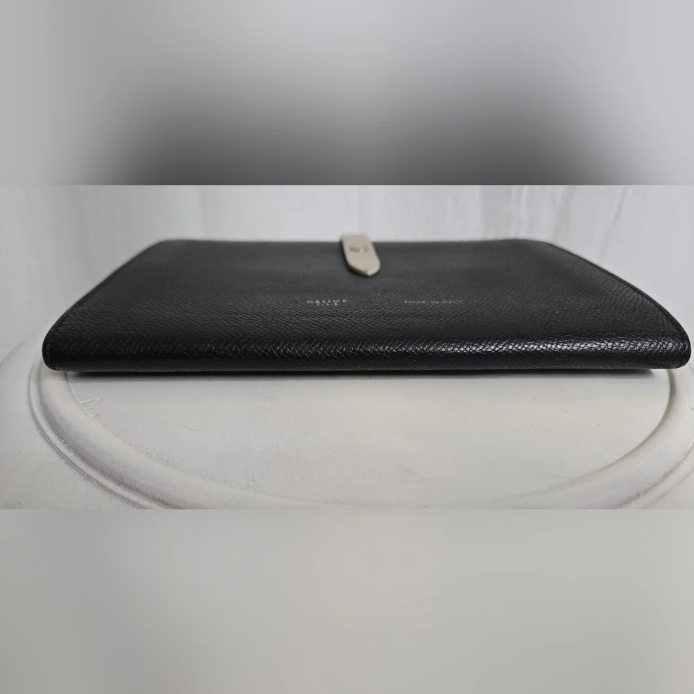 EUC CELINE LARGE STRAP WALLET BICOLOR GRAINED CALFSKIN